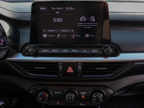 Used 2023 Kia Forte LXS image 28