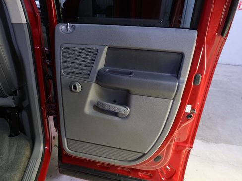 Used 2006 Dodge Ram 1500 Truck 2WD Quad Cab w/ Communication Pkg image 32