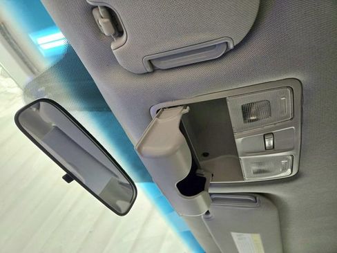 Used 2017 Hyundai Elantra GT image 24