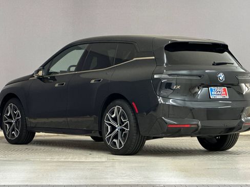 Used 2023 BMW iX xDrive50 w/ Sport Package image 3