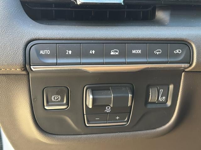 Certified 2022 Cadillac Escalade Sport w/ Touring Package AWD/4WD image 39