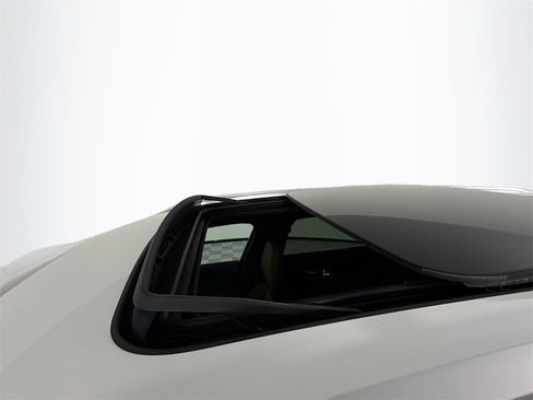 Used 2024 Volvo V60 B5 Cross Country Plus w/ Protection Package Premier image 23