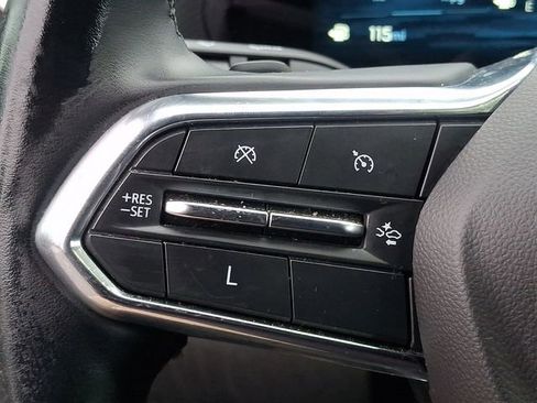 Used 2025 Chevrolet Equinox LT FWD image 15