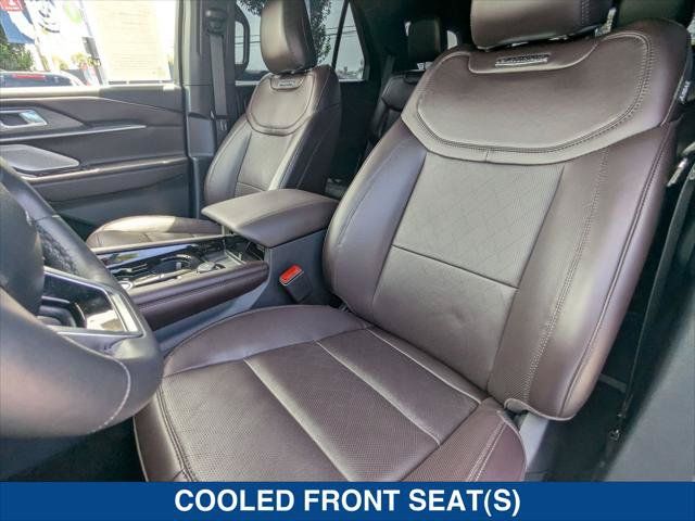 Certified 2025 Ford Explorer Platinum RWD image 19