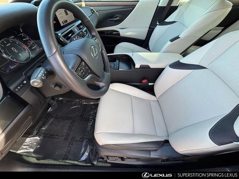 Certified 2025 Lexus ES 350 w/ Premium Package image 19