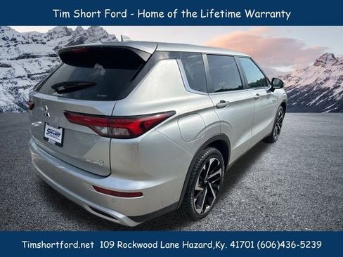 Used 2023 Mitsubishi Outlander LE image 7