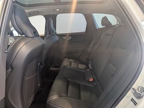 New 2026 Volvo XC60 B5 Ultra w/ Protection Package Premier AWD/4WD image 24