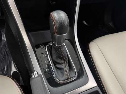 Used 2017 Subaru Crosstrek 2.0i Limited image 16