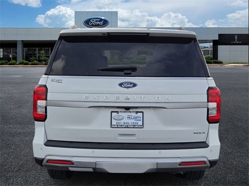 Certified 2024 Ford Expedition Max XLT image 4