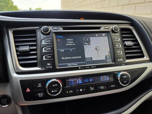 Used 2018 Toyota Highlander Limited AWD/4WD image 49