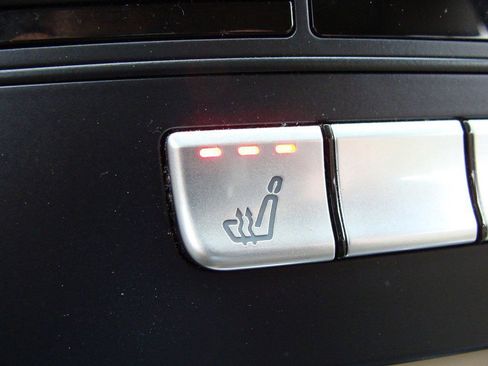 Used 2014 Mercedes-Benz C 300 4MATIC Sedan image 18