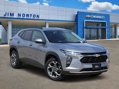 Used 2025 Chevrolet Trax LT w/ Driver Confidence Package