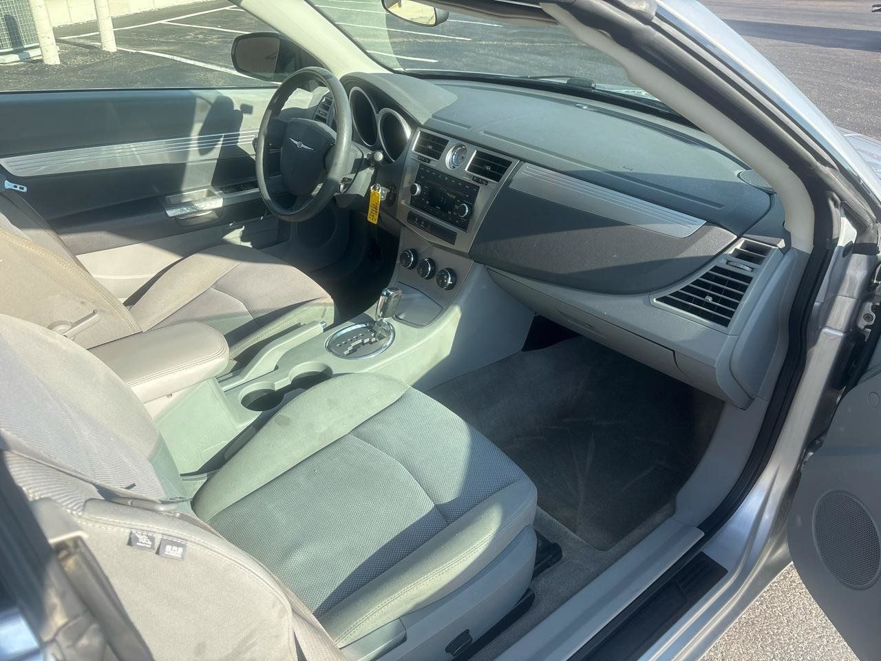 Used 2008 Chrysler Sebring Touring FWD image 24