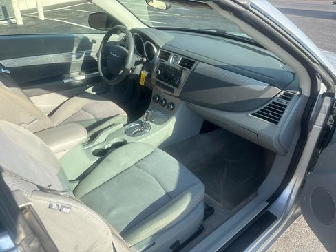 Used 2008 Chrysler Sebring Touring FWD image 24