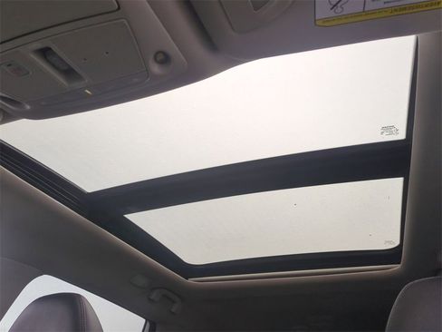 Used 2019 Nissan Rogue SL w/ Premium Package image 21