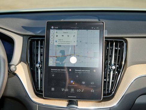 New 2026 Volvo XC60 B5 Plus w/ Protection Package Premier image 25