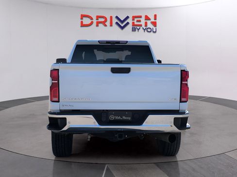 Used 2024 Chevrolet Silverado 2500 LTZ w/ LTZ Premium Package image 5