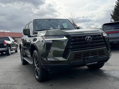 Used 2025 Lexus GX 550 w/ Accessory Package (31) image 20