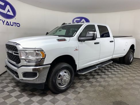 Used 2024 RAM 3500 Tradesman w/ Towing Technology Group image 7