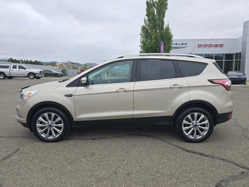 Used 2018 Ford Escape Titanium AWD/4WD image 2