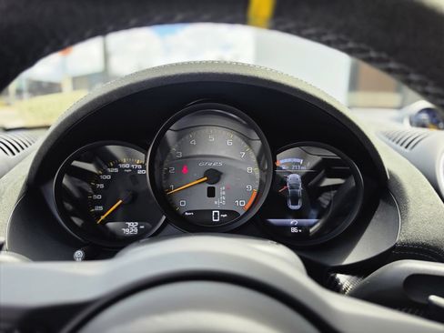 Used 2025 Porsche 718 Cayman GT4 RS RWD image 13