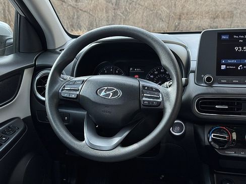Used 2023 Hyundai Kona SEL image 7