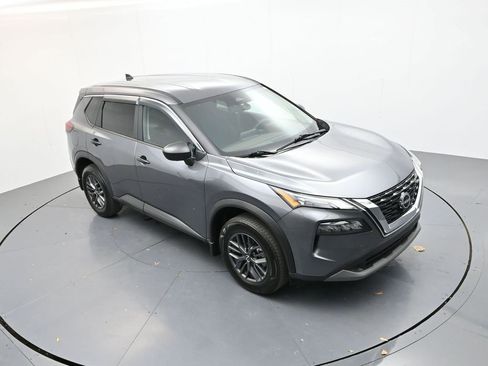 Used 2023 Nissan Rogue S image 16