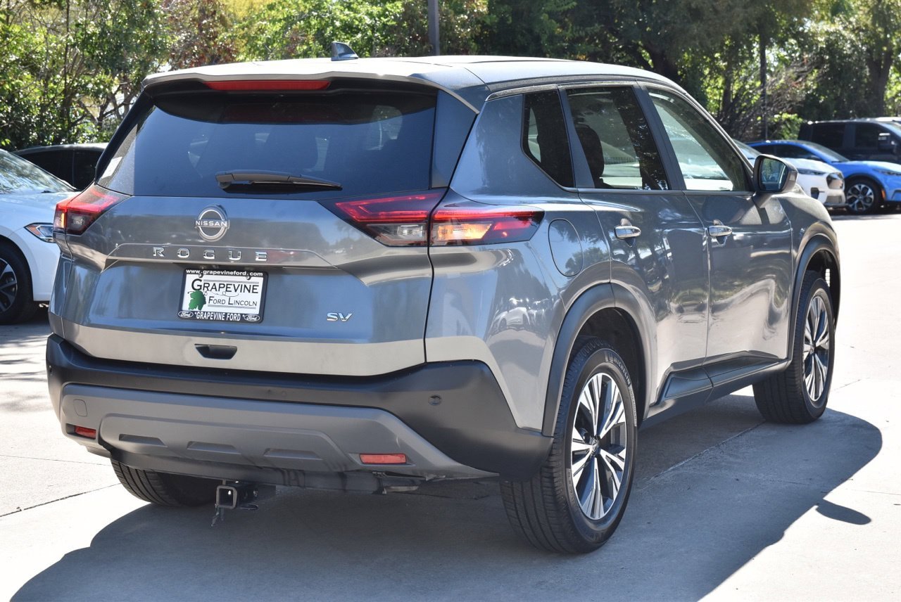 Used 2023 Nissan Rogue SV FWD image 8