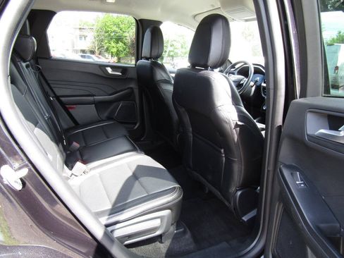 Used 2025 Ford Escape Platinum AWD/4WD image 45