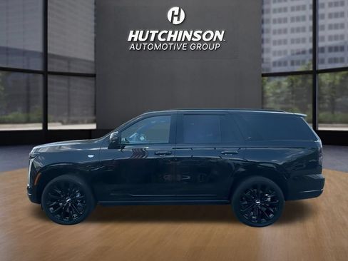Certified 2026 Cadillac Escalade Platinum Sport w/ LPO, ONYX Package AWD/4WD image 4
