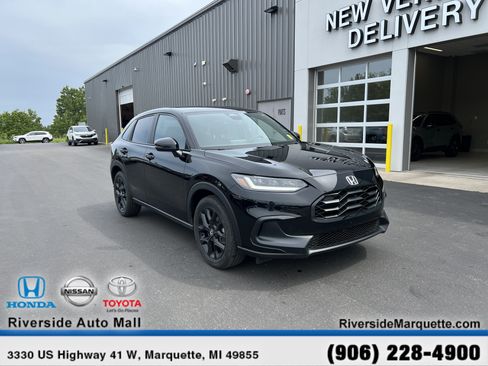 Used 2025 Honda HR-V Sport image 1