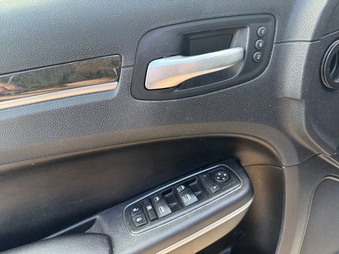 Used 2013 Chrysler 300 C AWD/4WD image 20