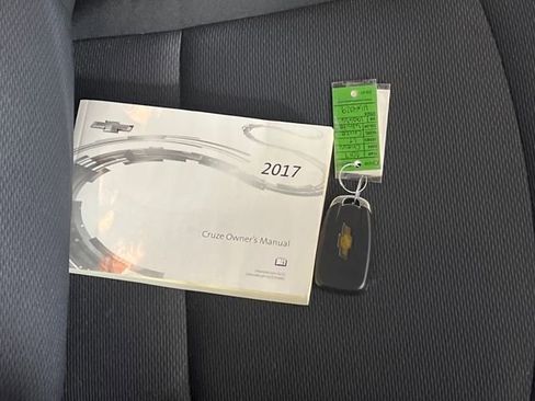 Used 2017 Chevrolet Cruze LT w/ Convenience Package image 15