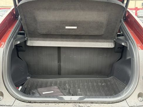 Used 2026 Toyota C-HR AWD/4WD image 33