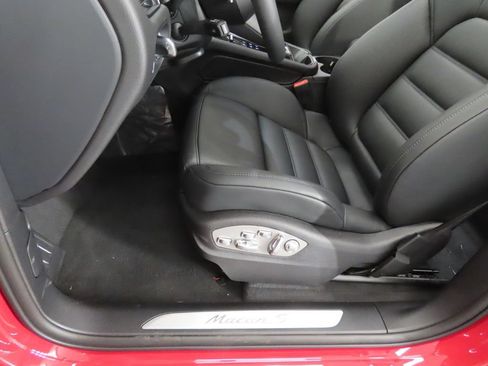 New 2026 Porsche Macan S AWD/4WD image 41