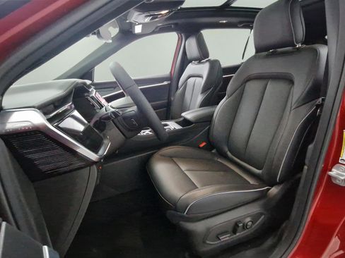 New 2025 Jeep Wagoneer Limited image 11