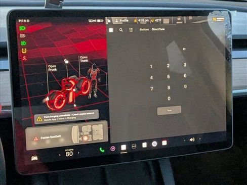 Used 2025 Tesla Model Y Performance image 13