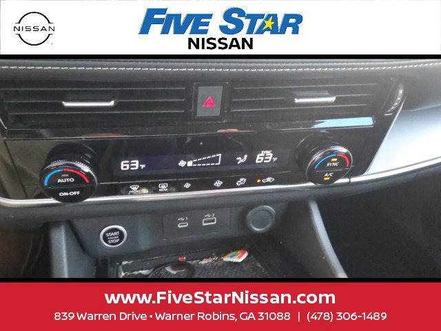 Used 2021 Nissan Rogue SV FWD image 15