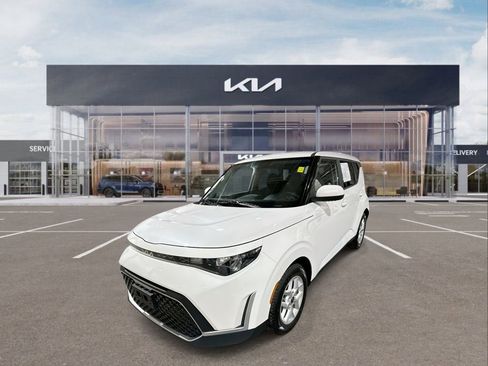 Used 2024 Kia Soul LX w/ Option Group 015 image 4