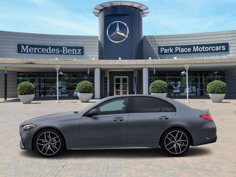 Used 2022 Mercedes-Benz C 300 Sedan image 3
