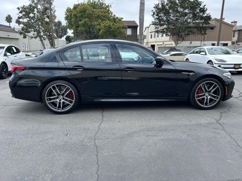 Used 2023 BMW M5 w/ Executive Package image 4