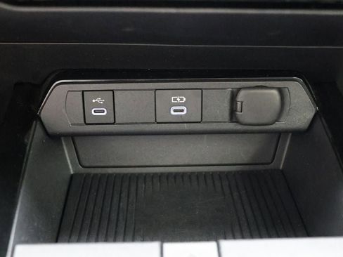 Used 2024 Toyota Prius LE image 26