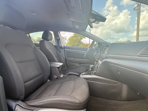 Used 2019 Hyundai Elantra SEL w/ Cargo Package image 17