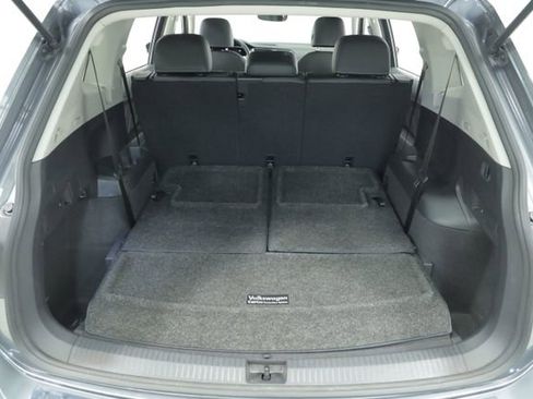 Certified 2022 Volkswagen Tiguan SE image 39