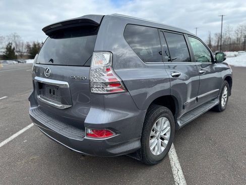 Used 2019 Lexus GX 460 image 4