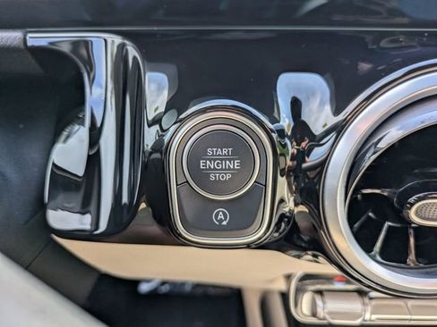Used 2025 Mercedes-Benz GLA 250 4MATIC image 29