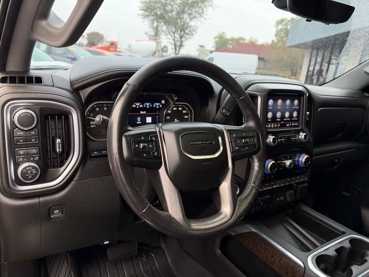 Used 2019 GMC Sierra 1500 Denali w/ Denali Ultimate Package AWD/4WD image 11