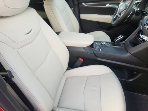 New 2025 Cadillac XT5 Sportv w/ Technology Package image 9