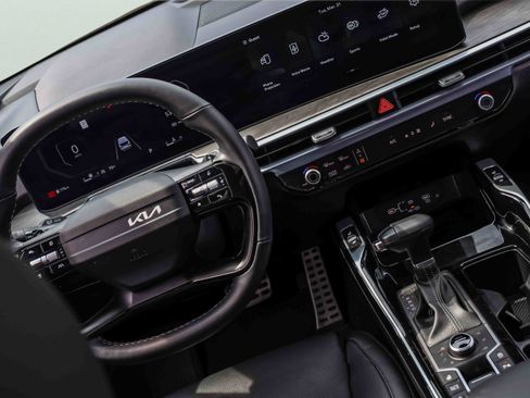 Certified 2026 Kia Sorento SX Prestige AWD/4WD image 19