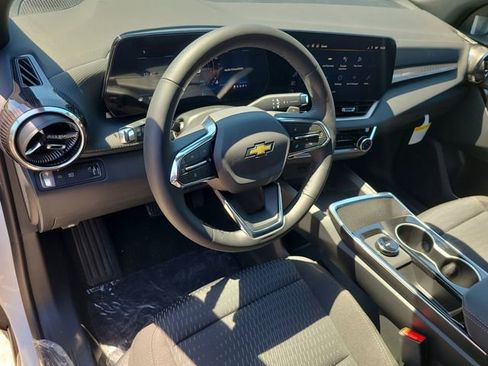 New 2026 Chevrolet Equinox LT w/ Safety and Technology Package FWD image 17